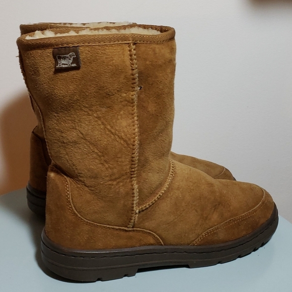 Australian Boot Company MENS /UNISEX Chestnut Suede/Sheepskin Boots main image 10